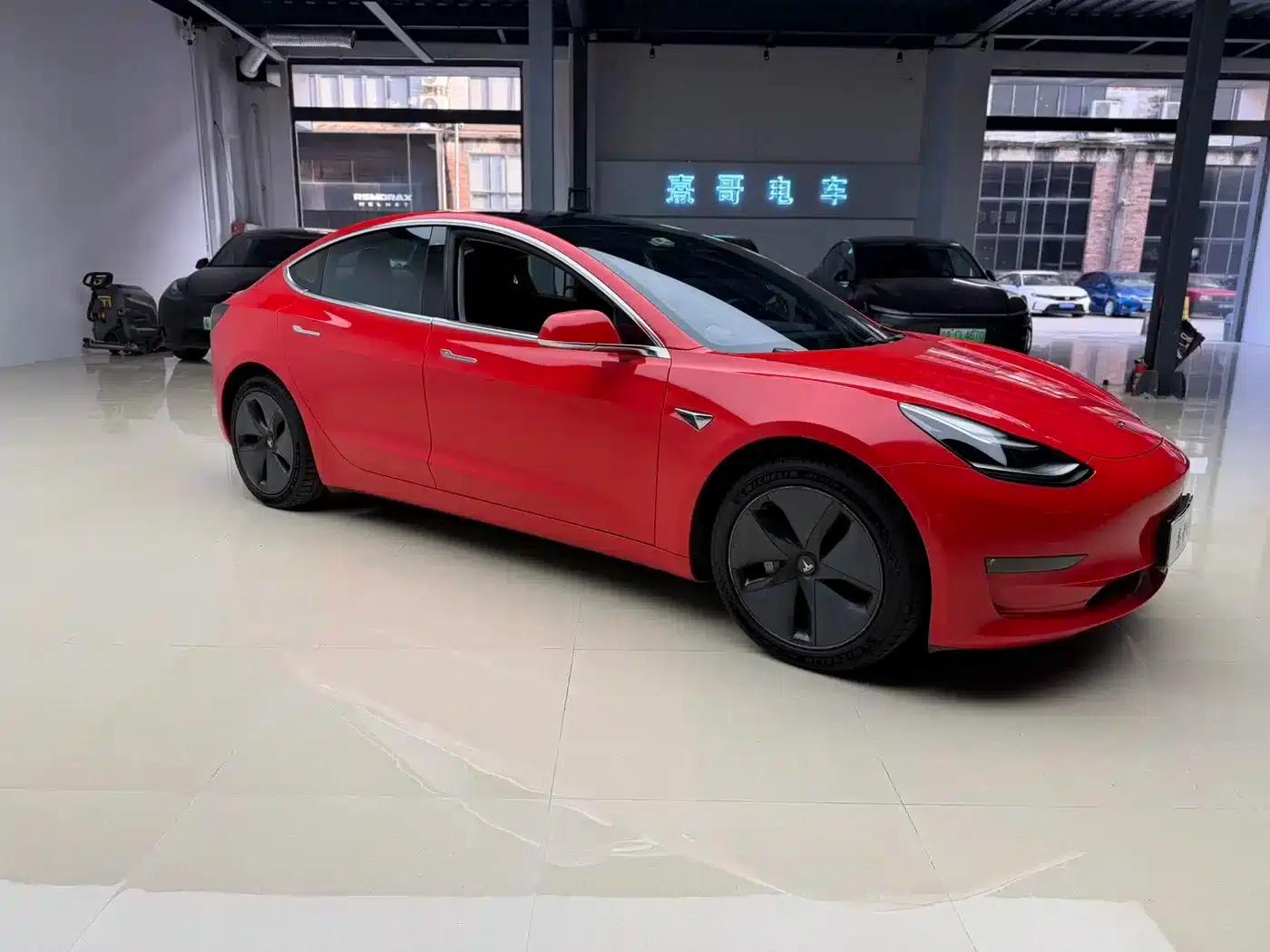 Imported 2019 Model 3 Long Range Rear-Wheel Drive — миниатюра 3