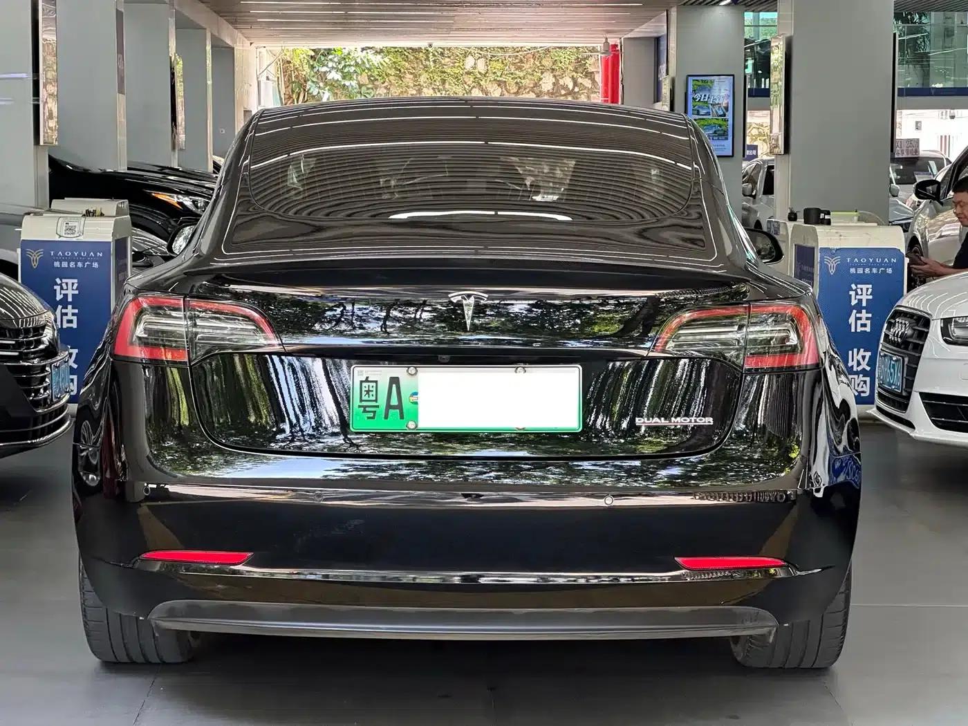Imported 2019 Model 3 Performance All-Wheel Drive — миниатюра 5