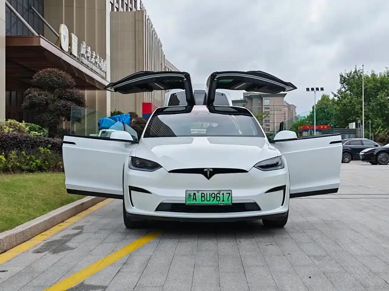2023 Model X Tri-Motor All-Wheel Drive Plaid Edition — миниатюра 2