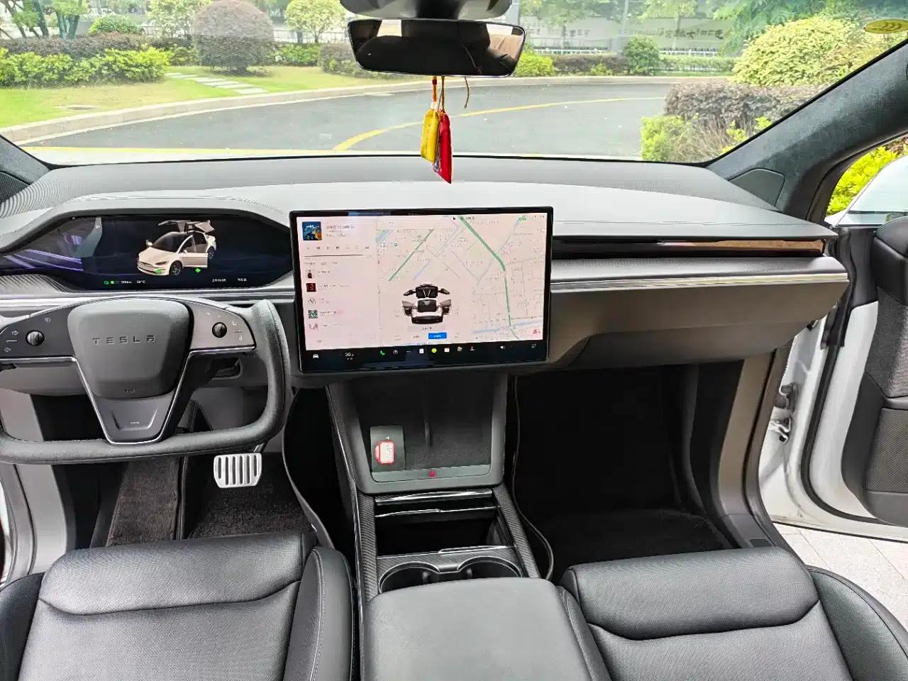 2023 Model X Tri-Motor All-Wheel Drive Plaid Edition — миниатюра 11