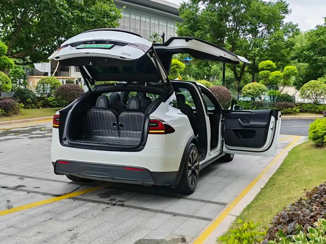 2023 Model X Tri-Motor All-Wheel Drive Plaid Edition — миниатюра 7