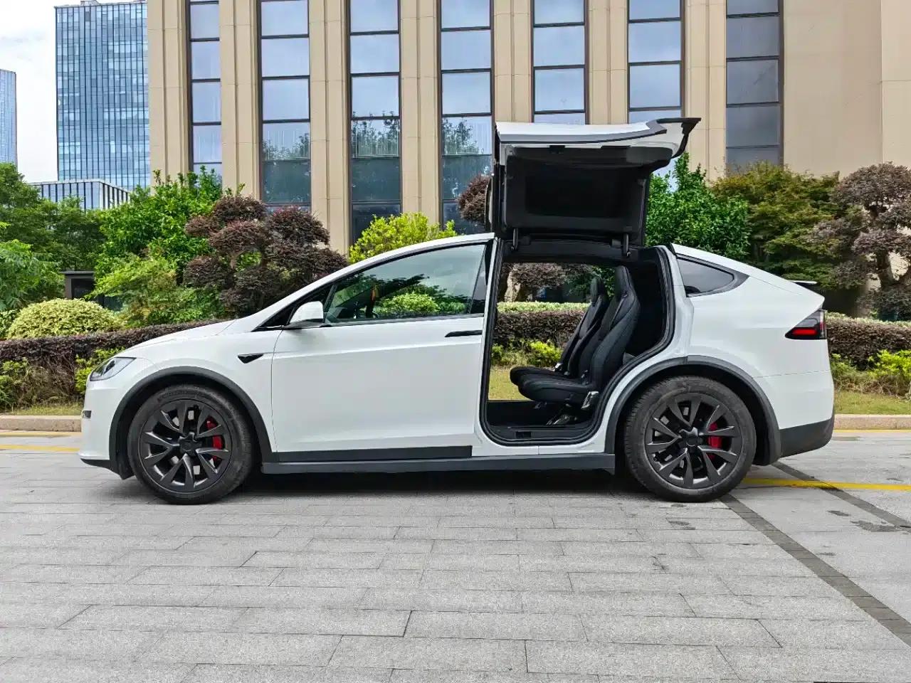 2023 Model X Tri-Motor All-Wheel Drive Plaid Edition — миниатюра 8