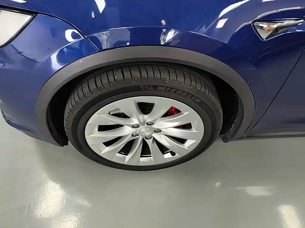 2019 Model X Performance Edition — миниатюра 23