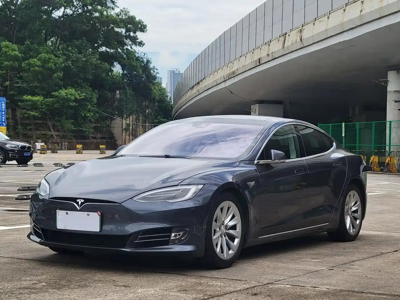 2016 Model S 90D — миниатюра 1