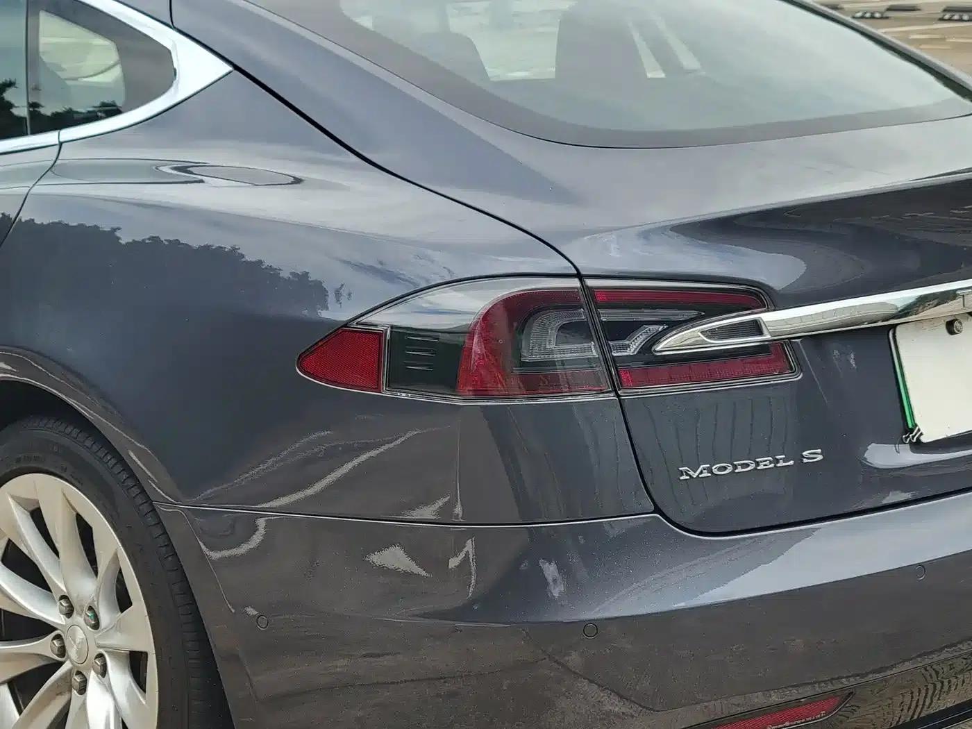 2016 Model S 90D — миниатюра 12