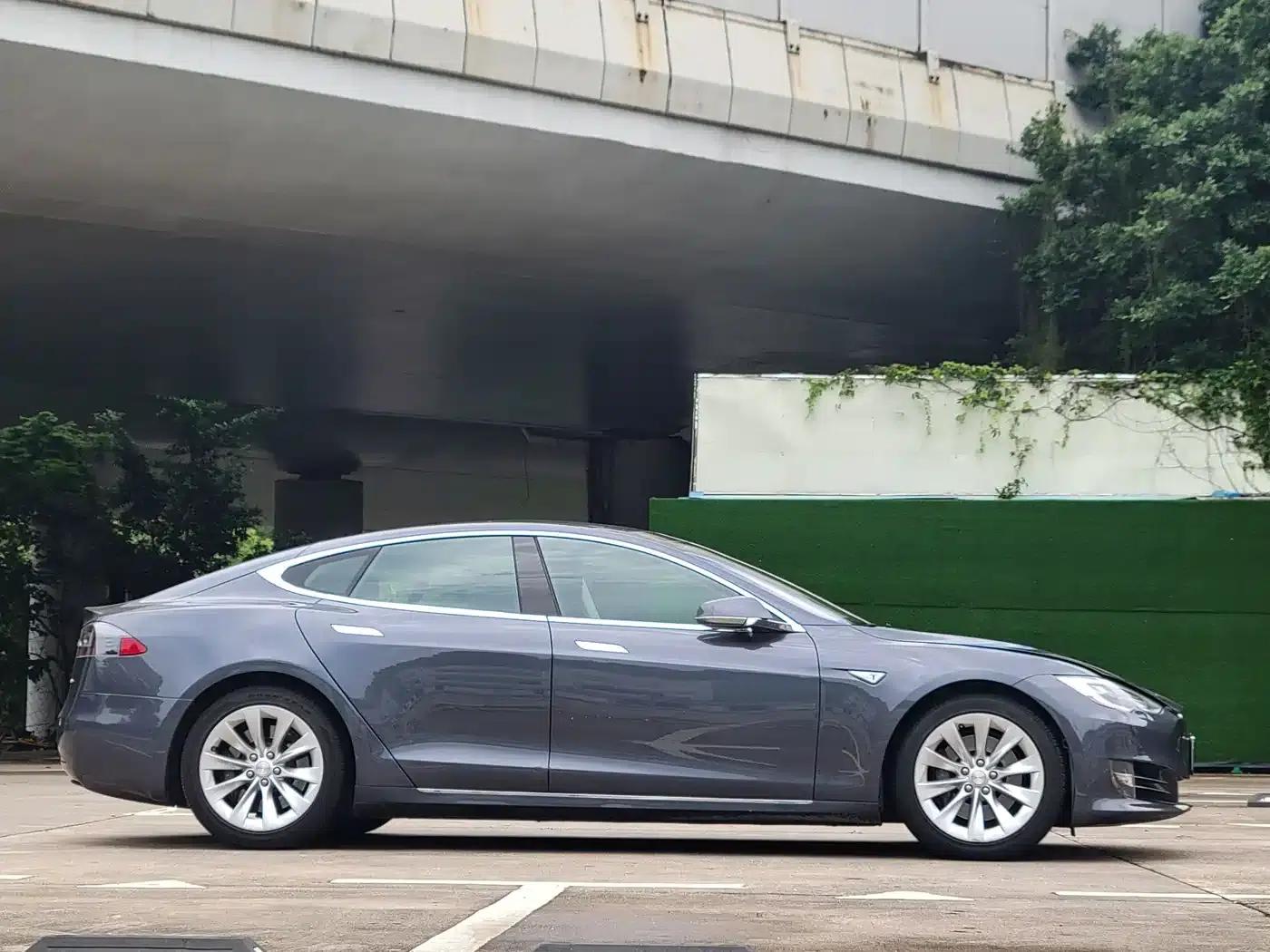 2016 Model S 90D — миниатюра 13