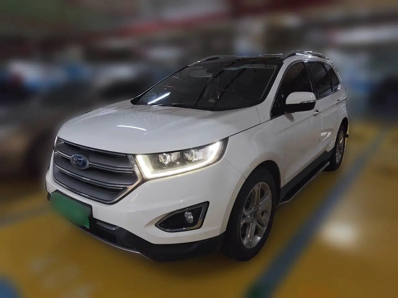Ford Edge 2016 EcoBoost 245 Two-Wheel-Drive Titanium 7-Seater — миниатюра 1