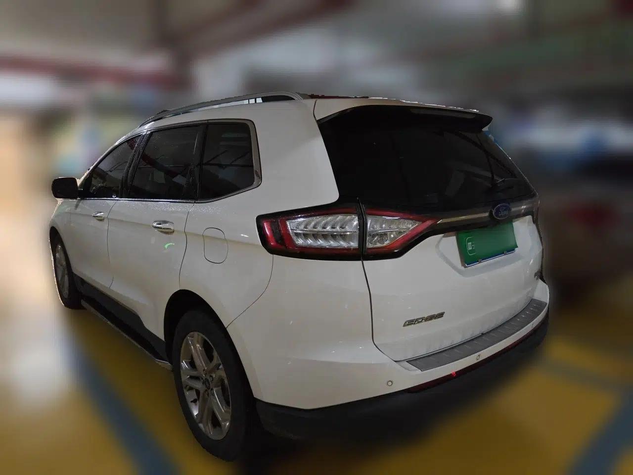 Ford Edge 2016 EcoBoost 245 Two-Wheel-Drive Titanium 7-Seater — миниатюра 4