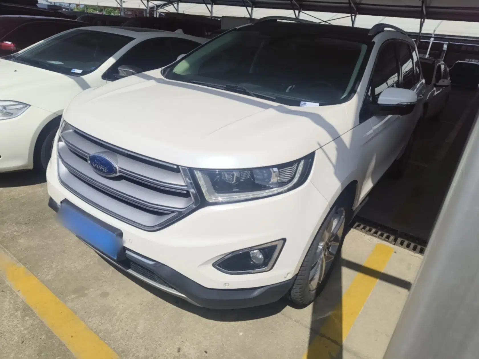 Ford Edge 2016 EcoBoost 245 Four-Wheel Drive Titanium 7-Seater — миниатюра 1