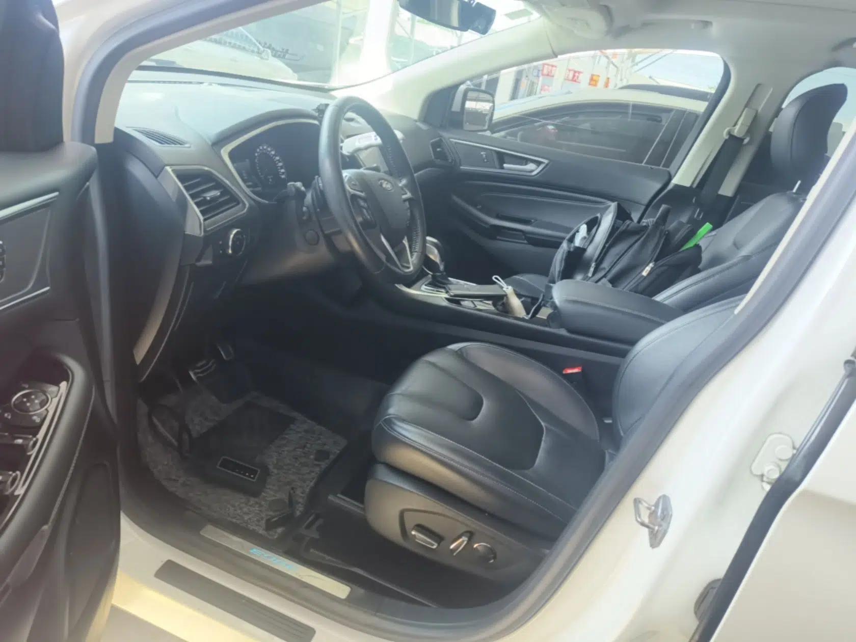 Ford Edge 2016 EcoBoost 245 Four-Wheel Drive Titanium 7-Seater — миниатюра 17