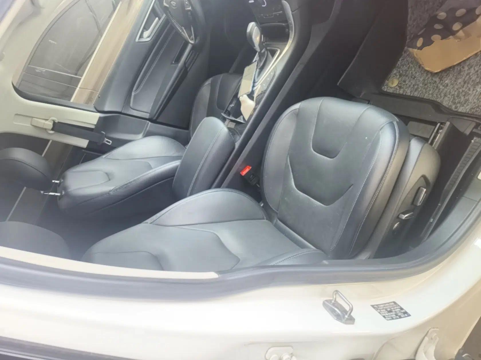 Ford Edge 2016 EcoBoost 245 Four-Wheel Drive Titanium 7-Seater — миниатюра 19