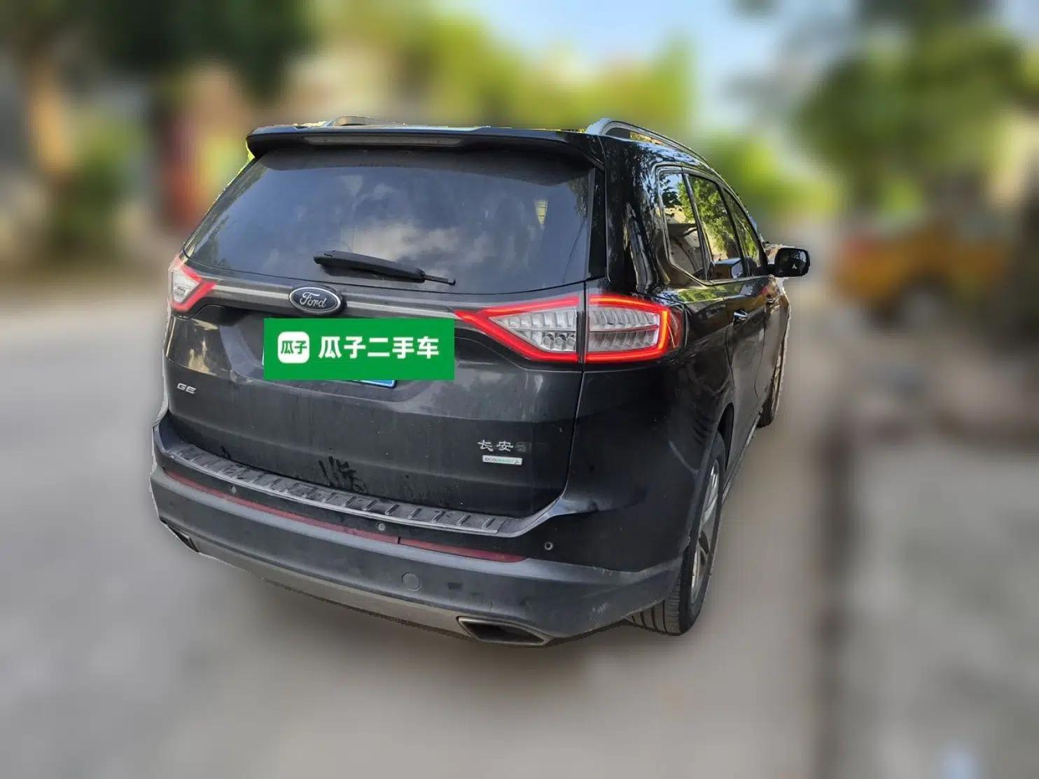Ford Edge 2016 EcoBoost 245 Two-Wheel-Drive Titanium 7-Seater — миниатюра 6