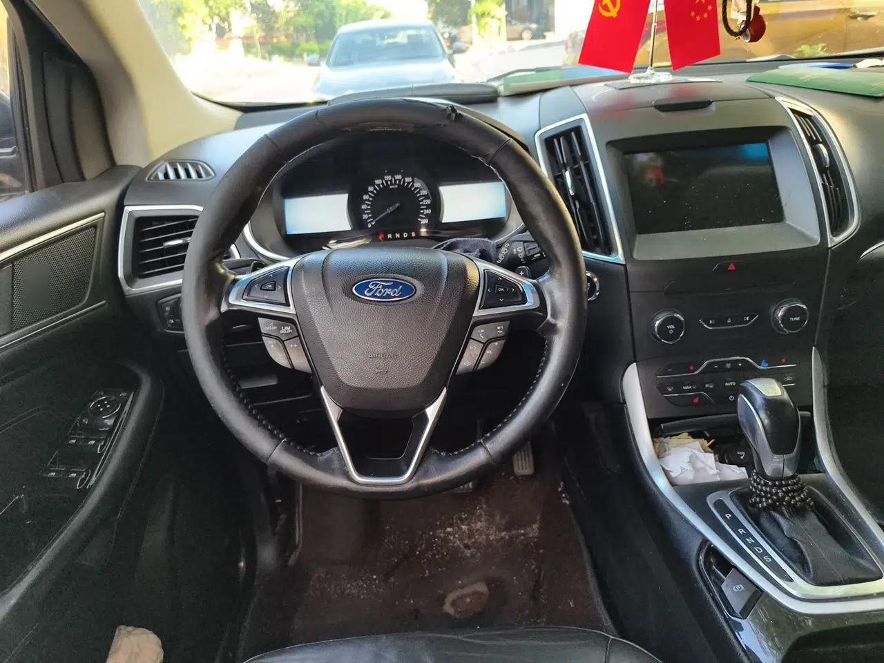 Ford Edge 2016 EcoBoost 245 Two-Wheel-Drive Titanium 7-Seater — миниатюра 10