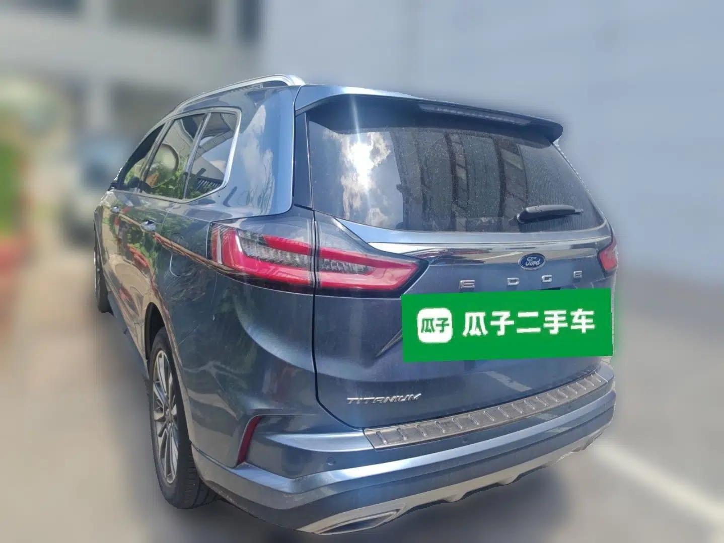 Ford Edge 2021 PLUS EcoBoost 245 Two-Wheel-Drive Titanium 7-Seater — миниатюра 4