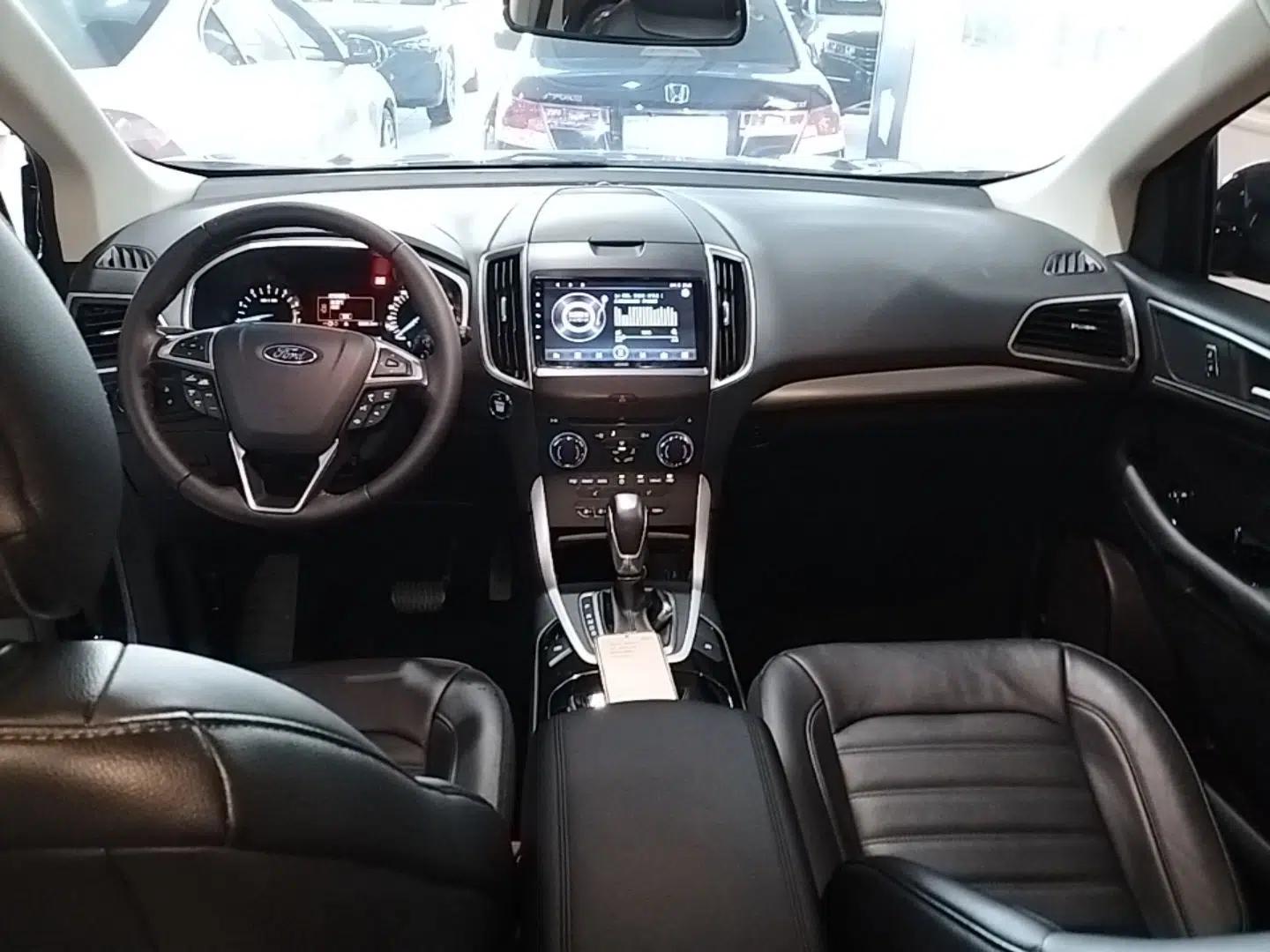 Ford Edge 2018 EcoBoost 245 Two-Wheel-Drive Platinum Edition 7-Seater China V Emission Standard — миниатюра 12