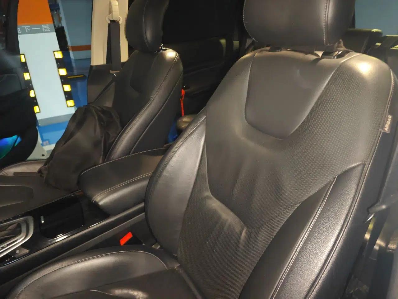 Ford Edge 2015 2.0T GTDi Four-Wheel Drive Prestige Model — миниатюра 15