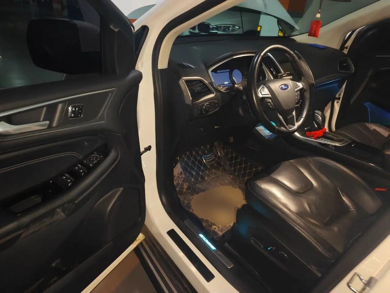 Ford Edge 2015 2.0T GTDi Four-Wheel Drive Prestige Model — миниатюра 16
