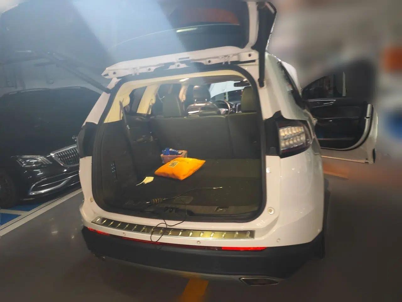 Ford Edge 2015 2.0T GTDi Four-Wheel Drive Prestige Model — миниатюра 19