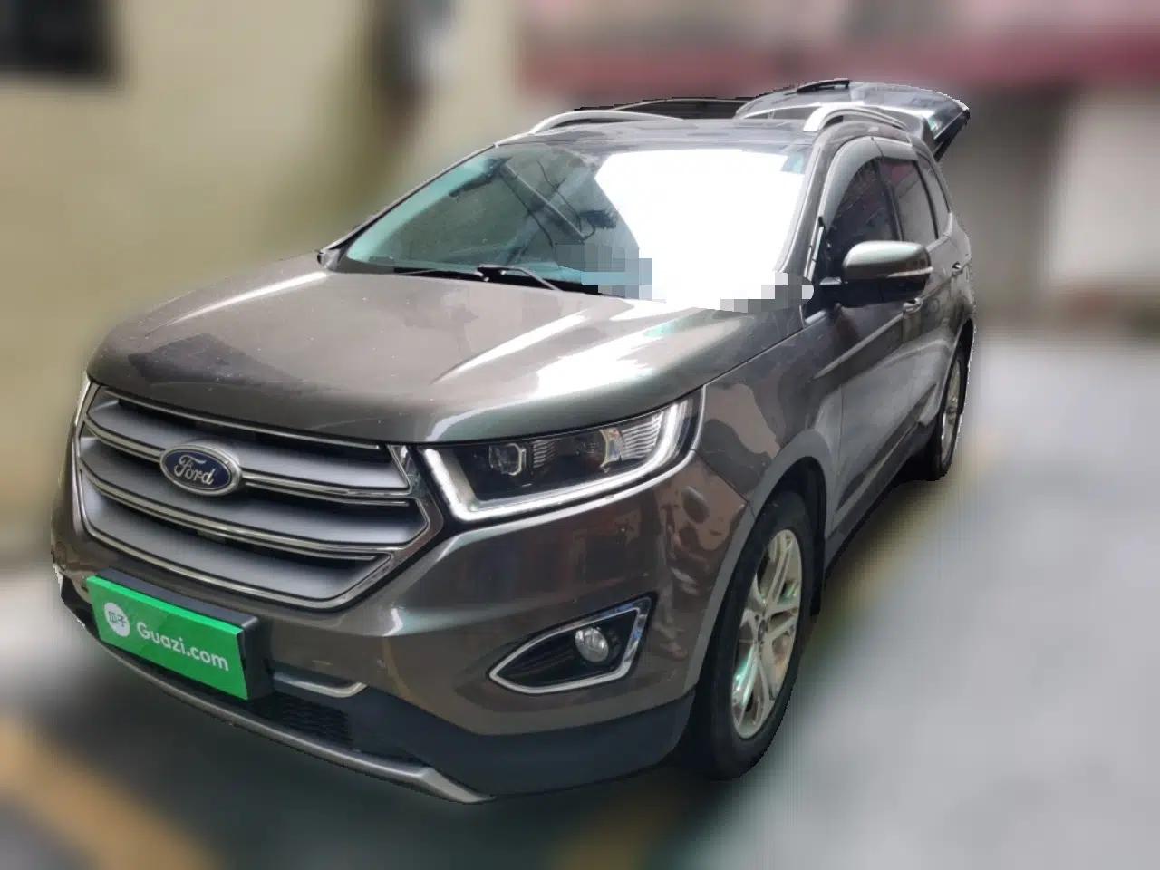 Ford Edge 2016 EcoBoost 245 Two-Wheel-Drive Titanium 7-Seater — миниатюра 1