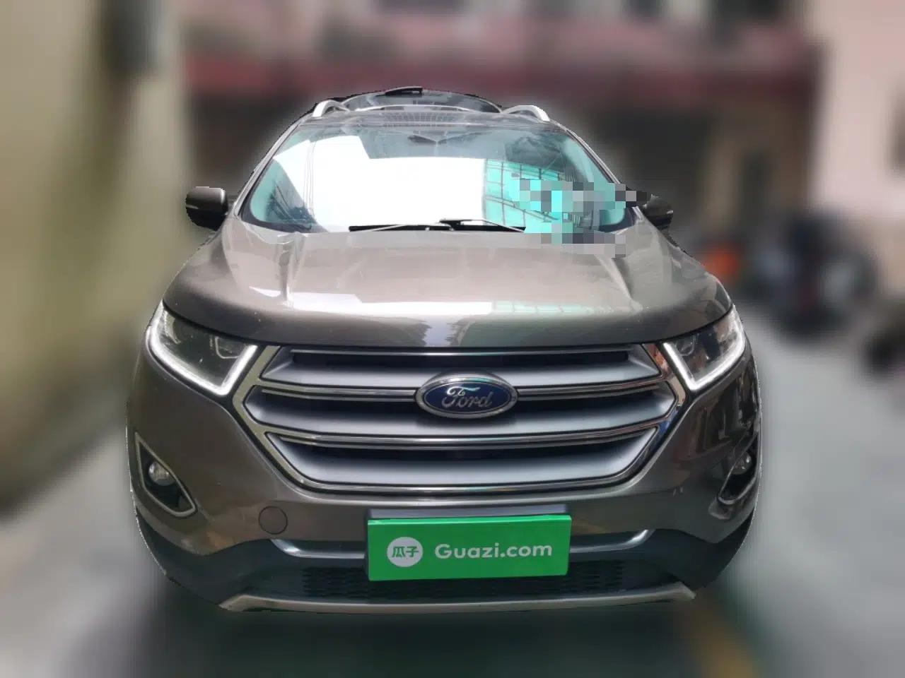 Ford Edge 2016 EcoBoost 245 Two-Wheel-Drive Titanium 7-Seater — миниатюра 2