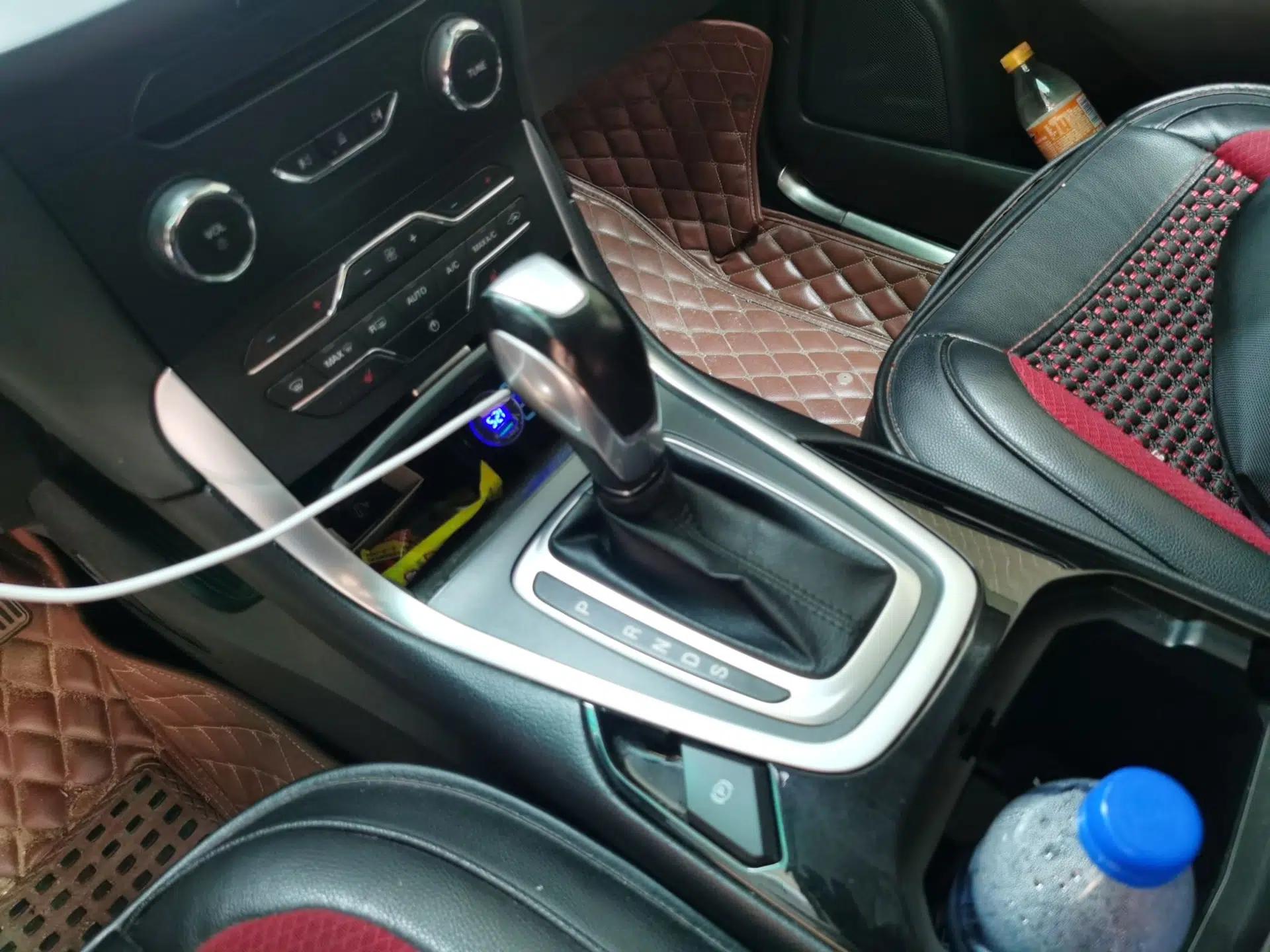 Ford Edge 2016 EcoBoost 245 Two-Wheel-Drive Titanium 7-Seater — миниатюра 14