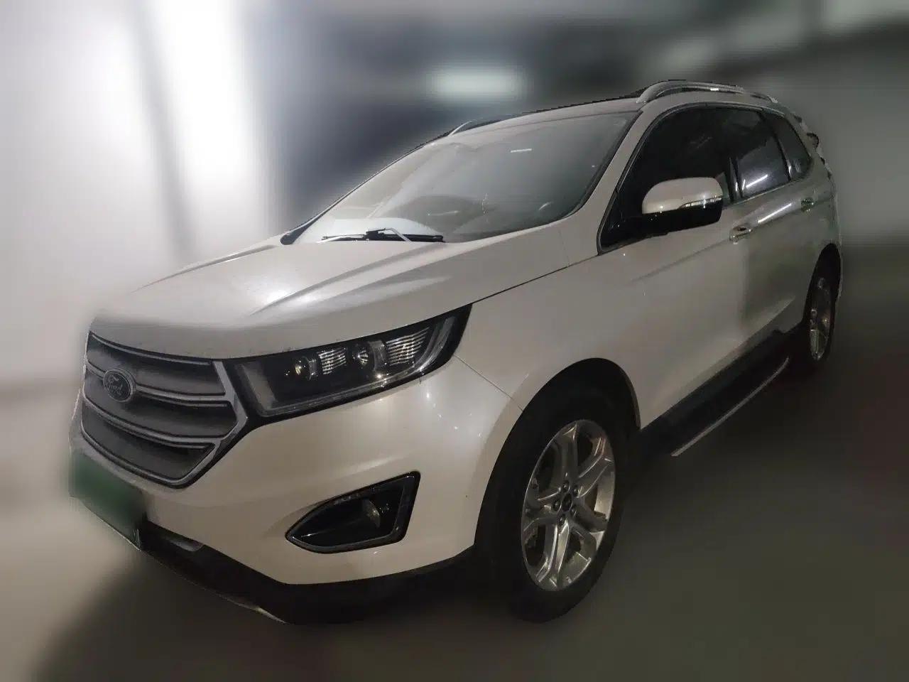 Ford Edge 2016 EcoBoost 245 Two-Wheel-Drive Titanium 7-Seater — миниатюра 1