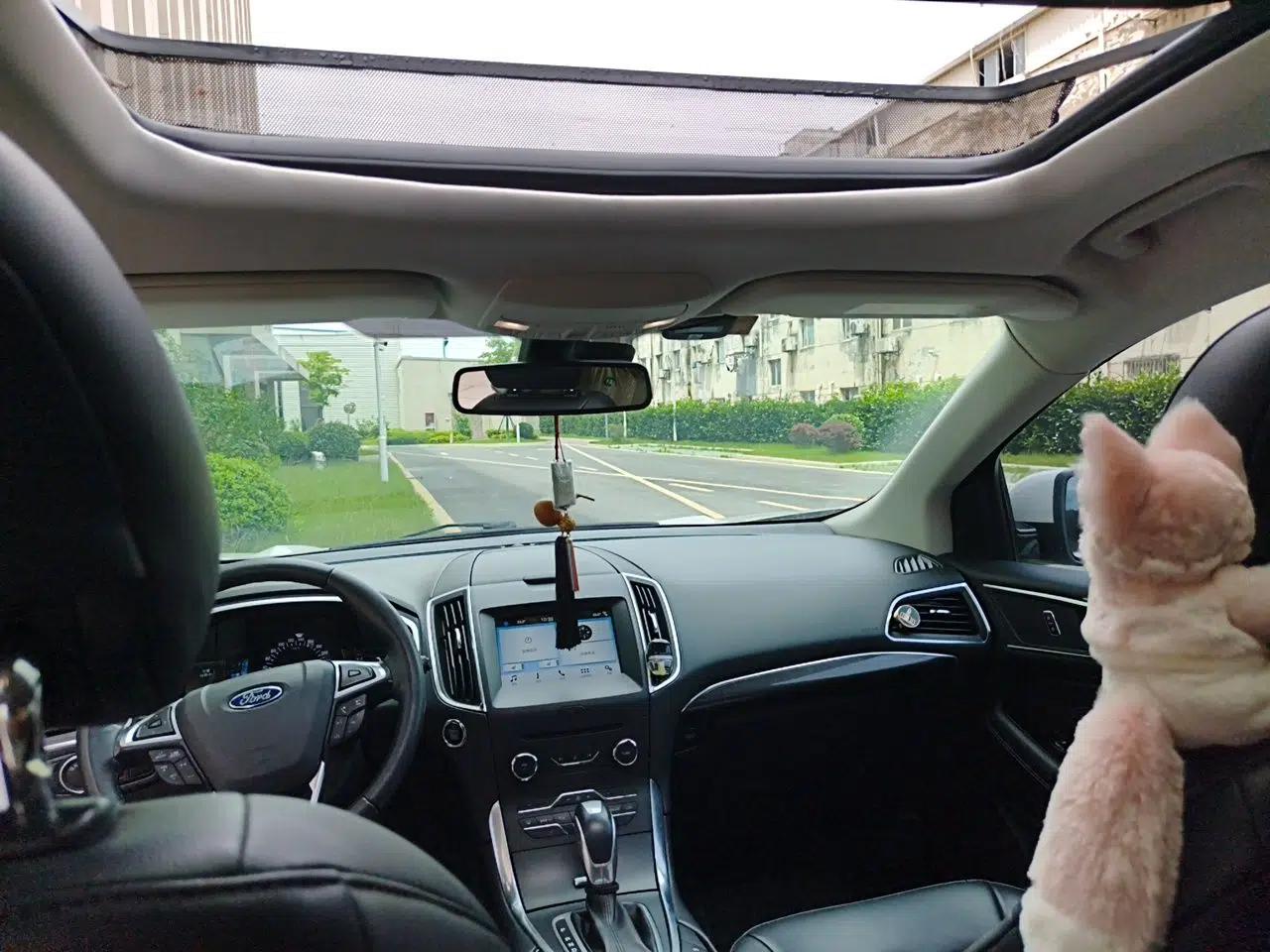Ford Edge 2018 EcoBoost 245 Two-Wheel-Drive Titanium 7-Seater China V Standard — миниатюра 18