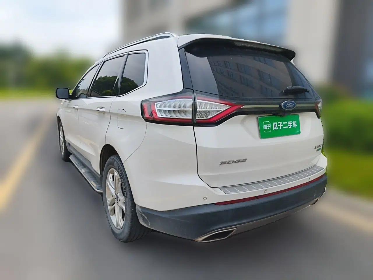 Ford Edge 2018 EcoBoost 245 Two-Wheel-Drive Titanium 7-Seater China V Standard — миниатюра 4
