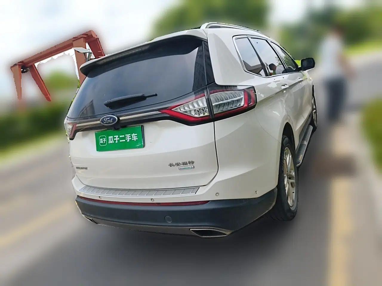 Ford Edge 2018 EcoBoost 245 Two-Wheel-Drive Titanium 7-Seater China V Standard — миниатюра 6