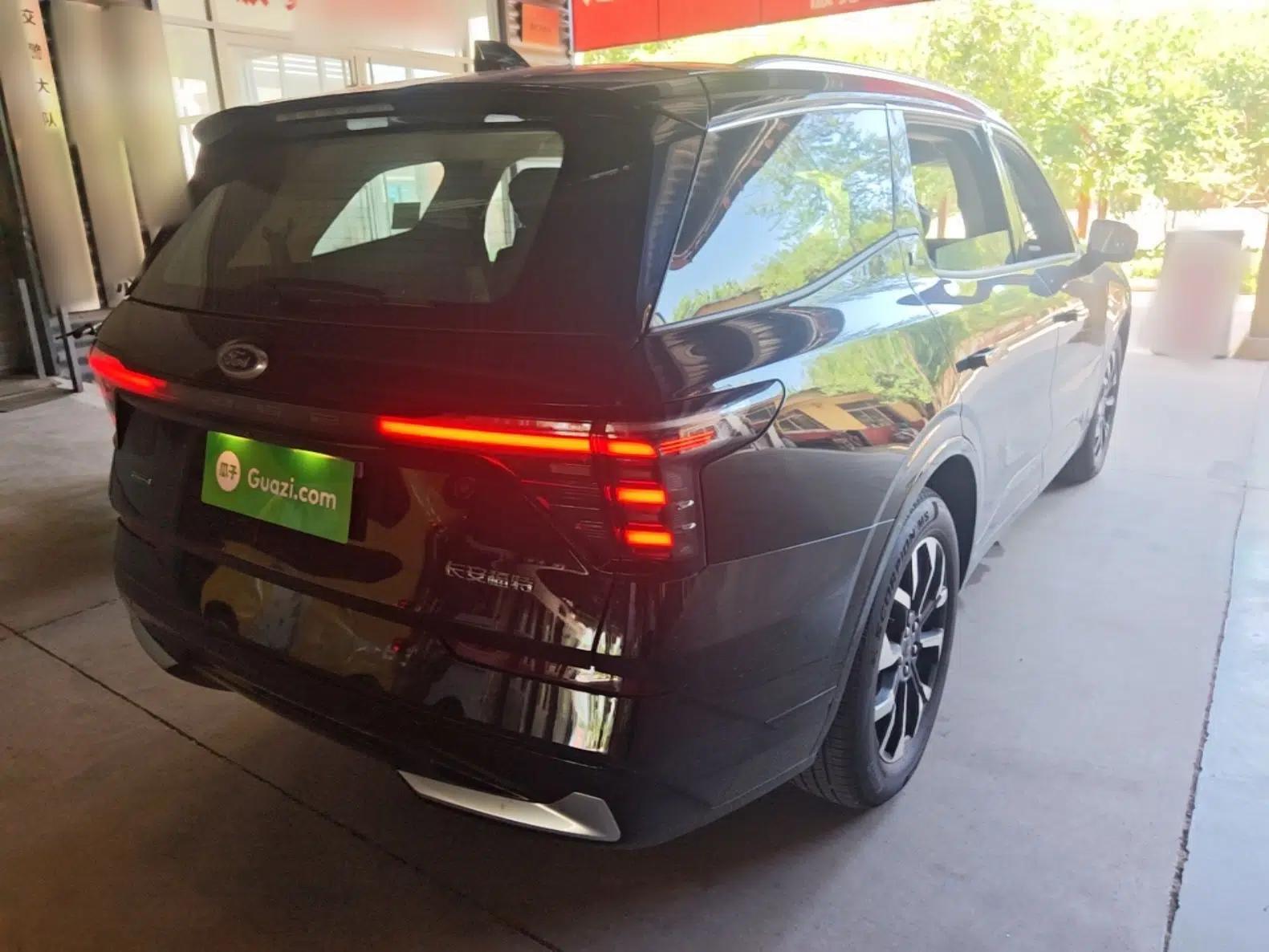 Ford Edge 2026 Model Explorer L 2.0T EcoBoost E Hybrid Four-Wheel Drive Seven-Seat Ultimate — миниатюра 6
