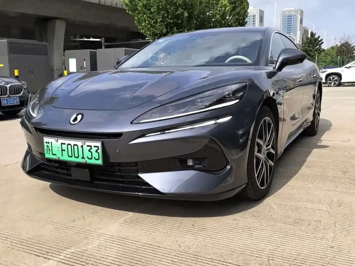 Denza Z9 2024 Model 1100km AWD Pro Edition — миниатюра 1