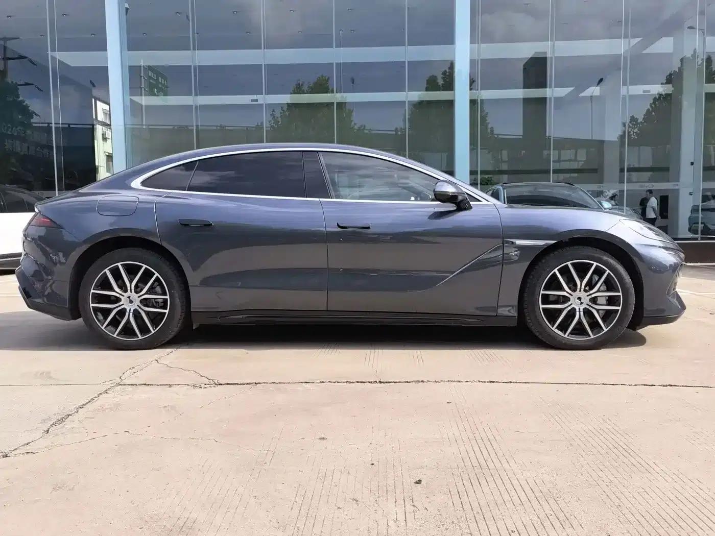 Denza Z9 2024 Model 1100km AWD Pro Edition — миниатюра 3