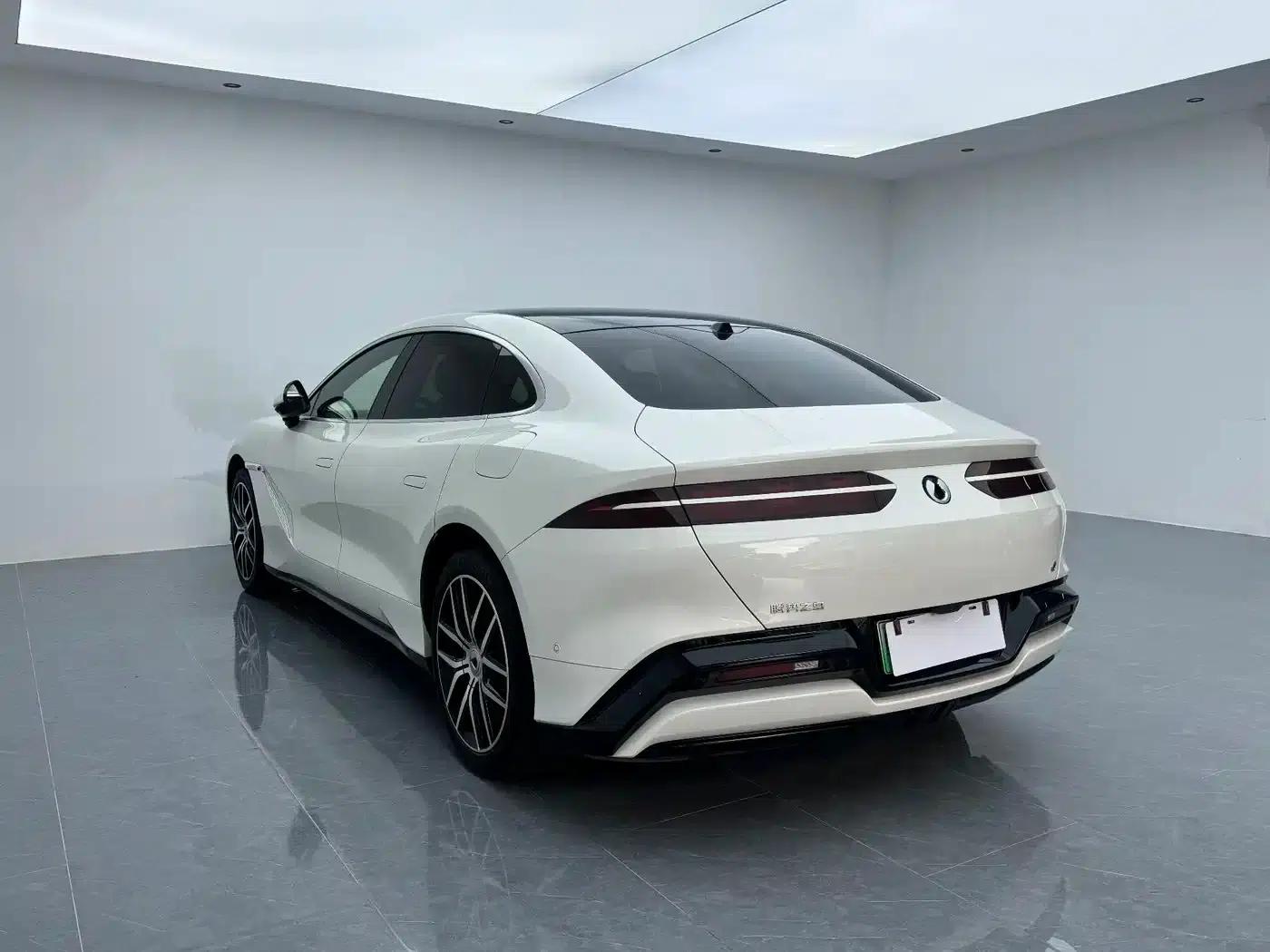 Denza Z9 2024 Model 1100km AWD Max Edition — миниатюра 12