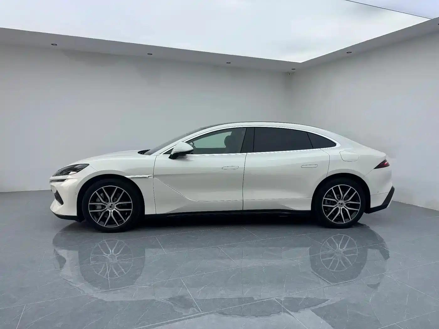 Denza Z9 2024 Model 1100km AWD Max Edition — миниатюра 15