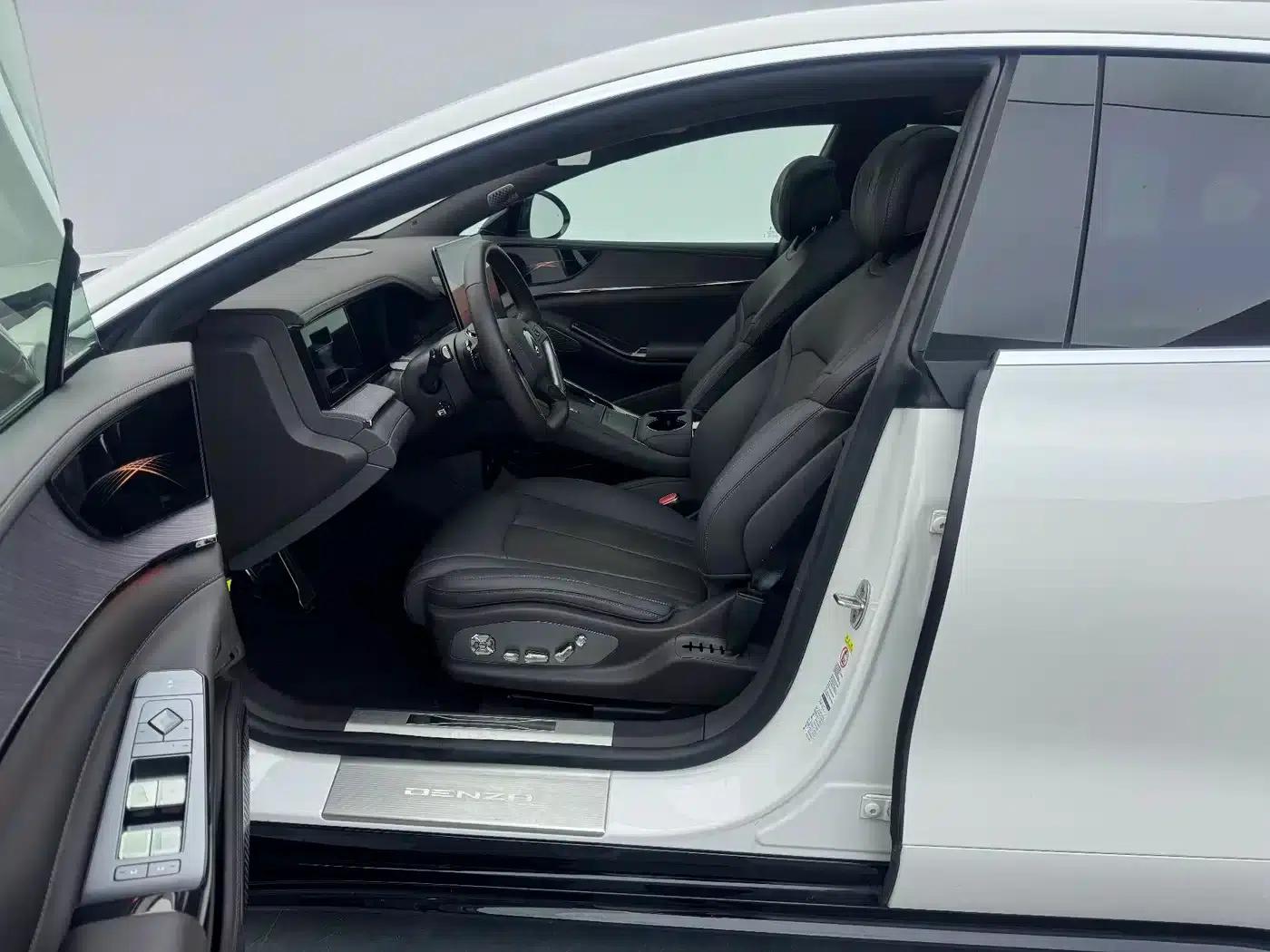 Denza Z9 2024 Model 1100km AWD Max Edition — миниатюра 17