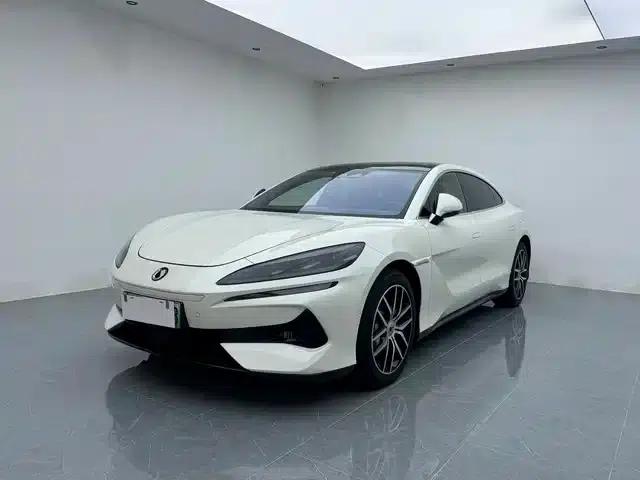 Denza Z9 2024 Model 1100km AWD Max Edition