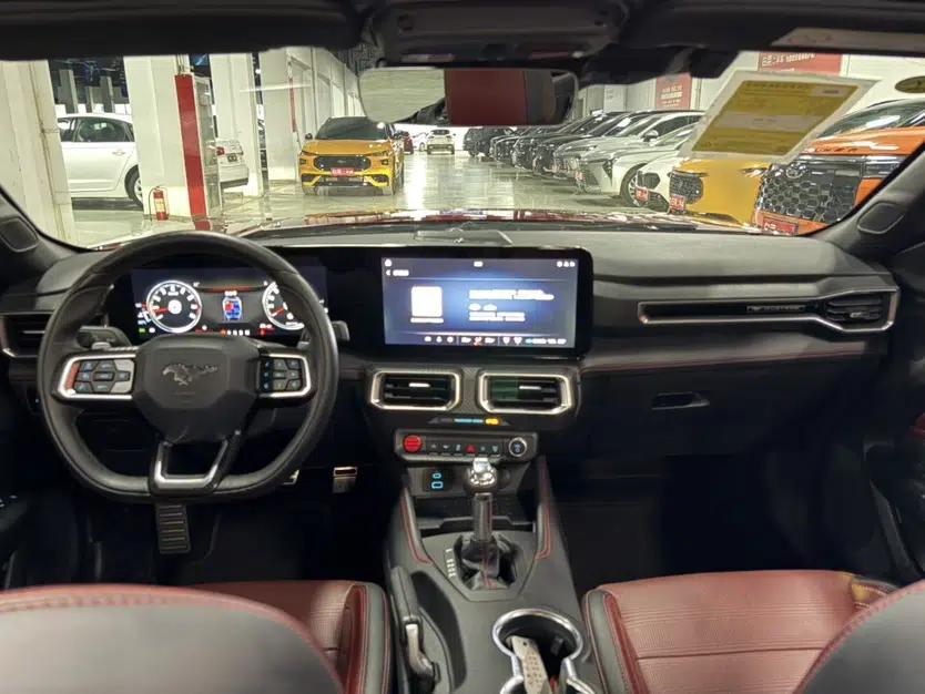 Ford Mustang 2024 2.3T EcoBoost Convertible Sport Edition — миниатюра 14