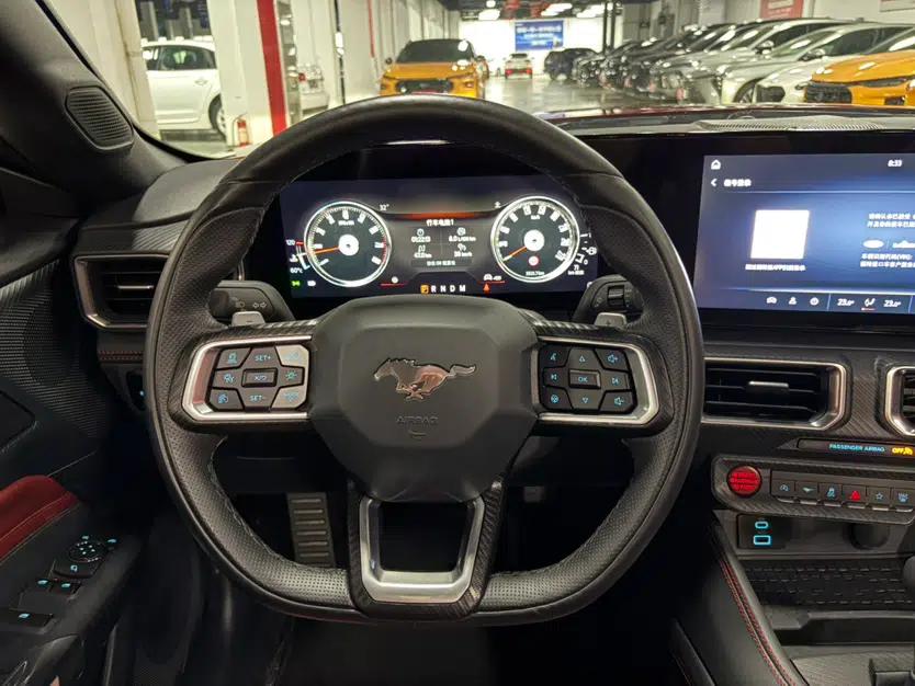 Ford Mustang 2024 2.3T EcoBoost Convertible Sport Edition — миниатюра 16