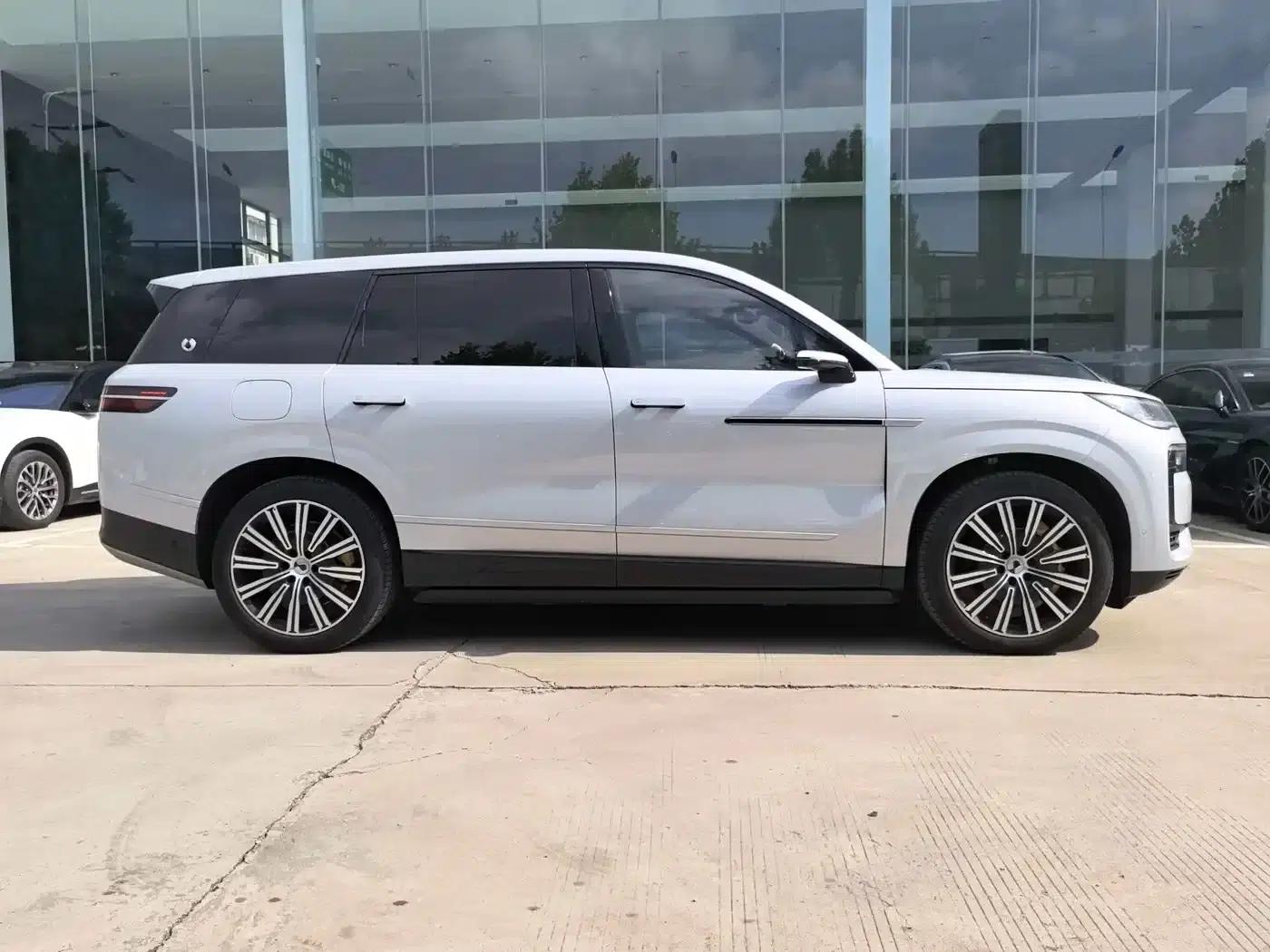 Denza N9 2025 Flagship Edition — миниатюра 2