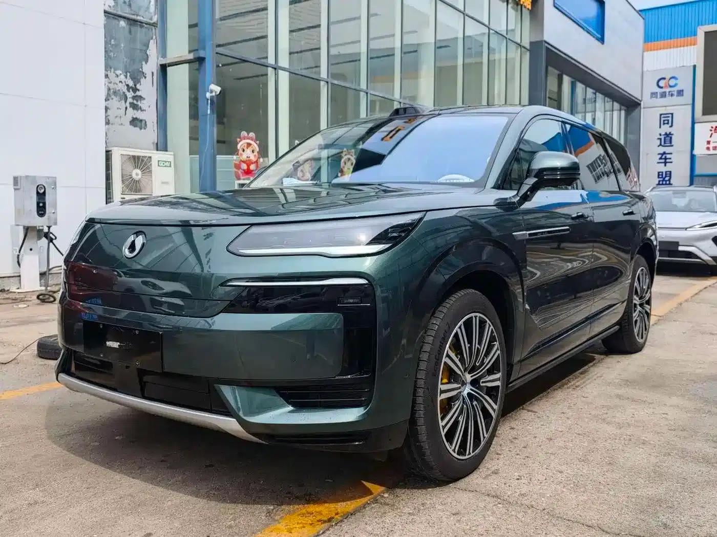 Denza N9 2025 Flagship Edition — миниатюра 1