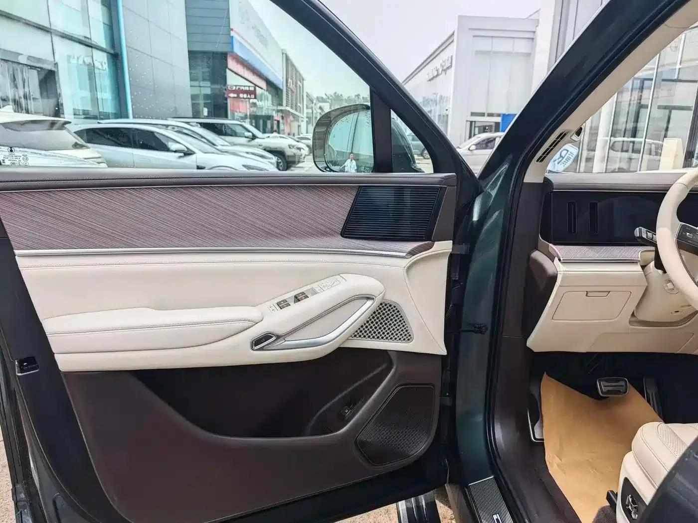 Denza N9 2025 Flagship Edition — миниатюра 4