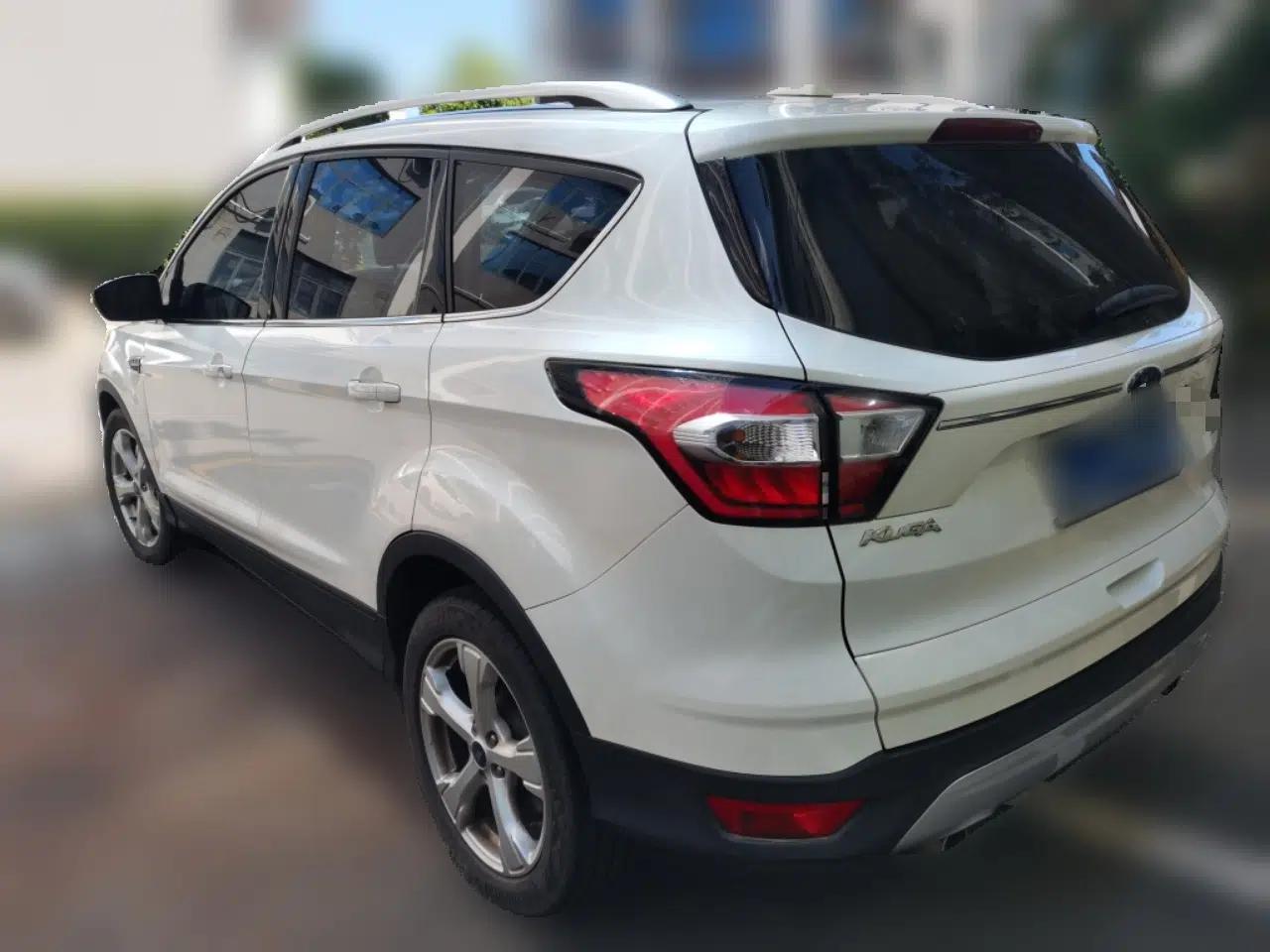Ford Kuga 2017 EcoBoost 180 Two-Wheel-Drive Tiger Leap Model — миниатюра 4