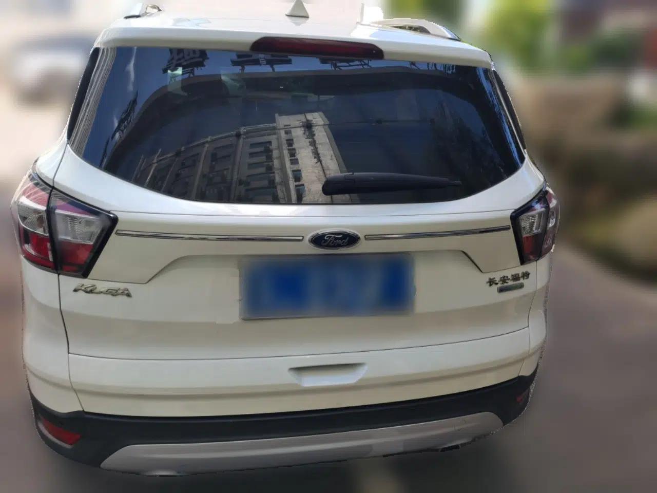 Ford Kuga 2017 EcoBoost 180 Two-Wheel-Drive Tiger Leap Model — миниатюра 5