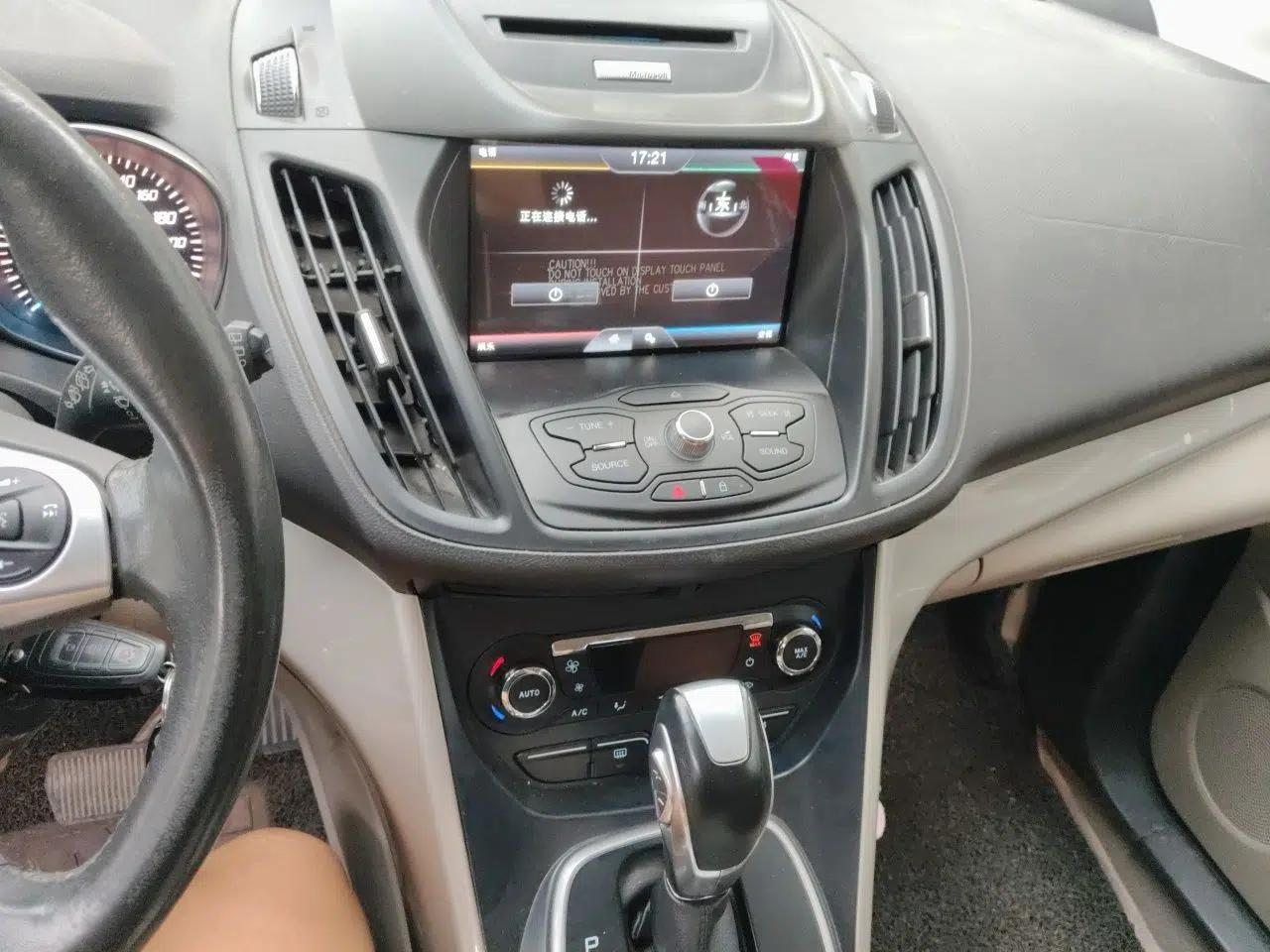 Ford Kuga 2013 1.6L GTDi 4x4 Elite Model — миниатюра 13