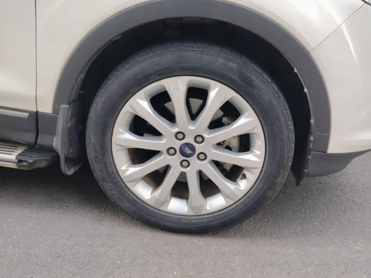 Ford Kuga 2013 1.6L GTDi 4x4 Elite Model — миниатюра 8