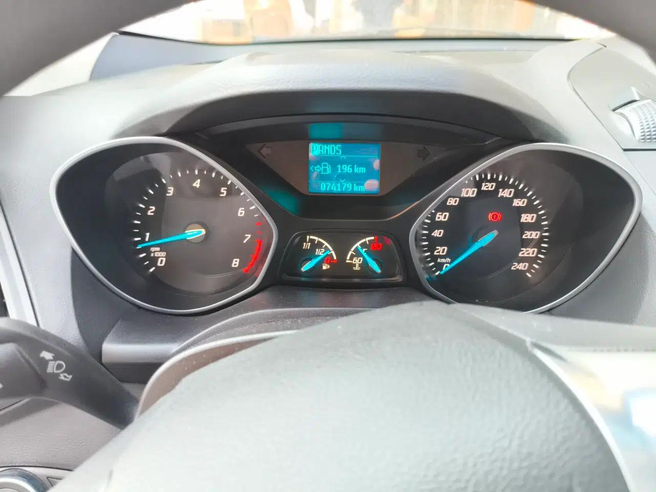 Ford Kuga 2015 1.5L GTDi Two-Wheel-Drive Comfort Model — миниатюра 11