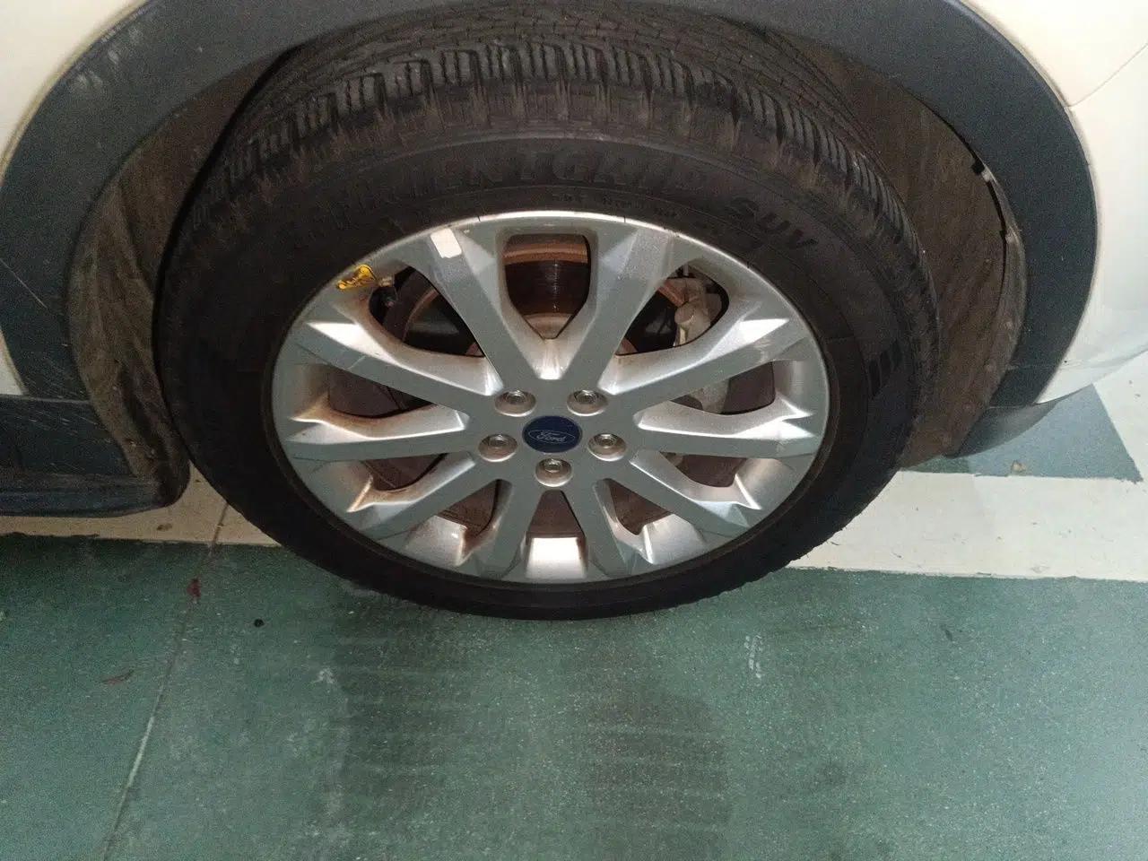 Ford Kuga 2013 1.6L GTDi Two-Wheel-Drive Trend Model — миниатюра 8