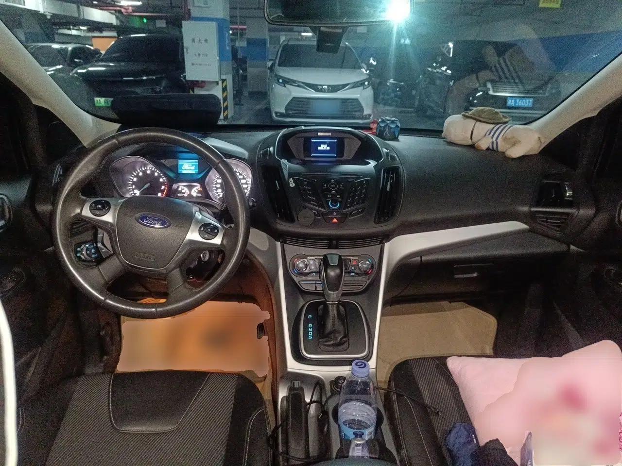 Ford Kuga 2013 1.6L GTDi Two-Wheel-Drive Trend Model — миниатюра 9