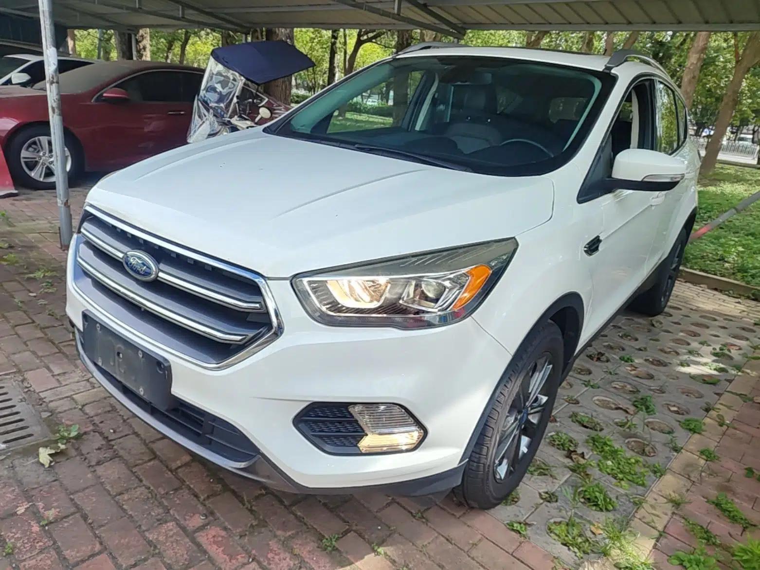 Ford Kuga 2019 EcoBoost 180 Two-Wheel-Drive Platinum Edition China VI Standard — миниатюра 1