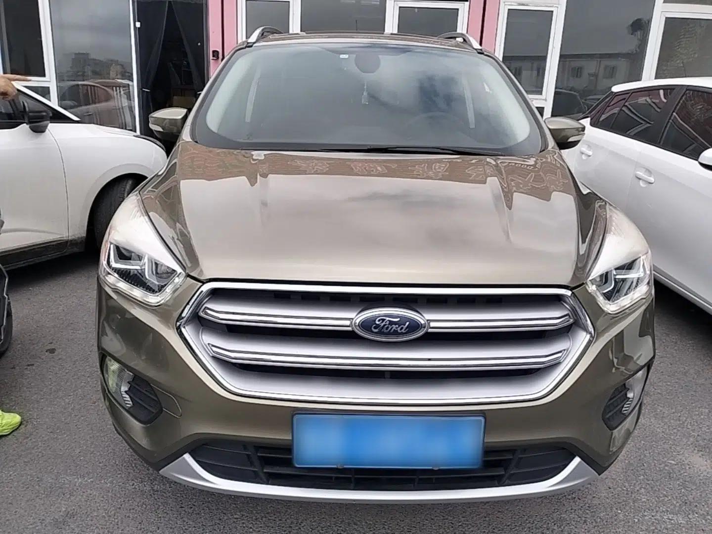 Ford Kuga 2017 EcoBoost 180 Two-Wheel-Drive Luxury Wing Edition — миниатюра 2